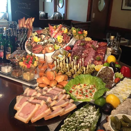 普罗旺斯地区艾克斯金色郁金香酒店